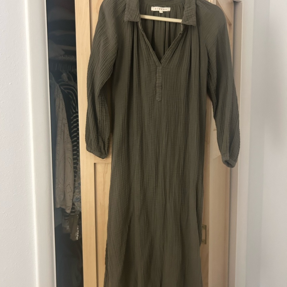 XiRENA Long Sleeve Olive Dress